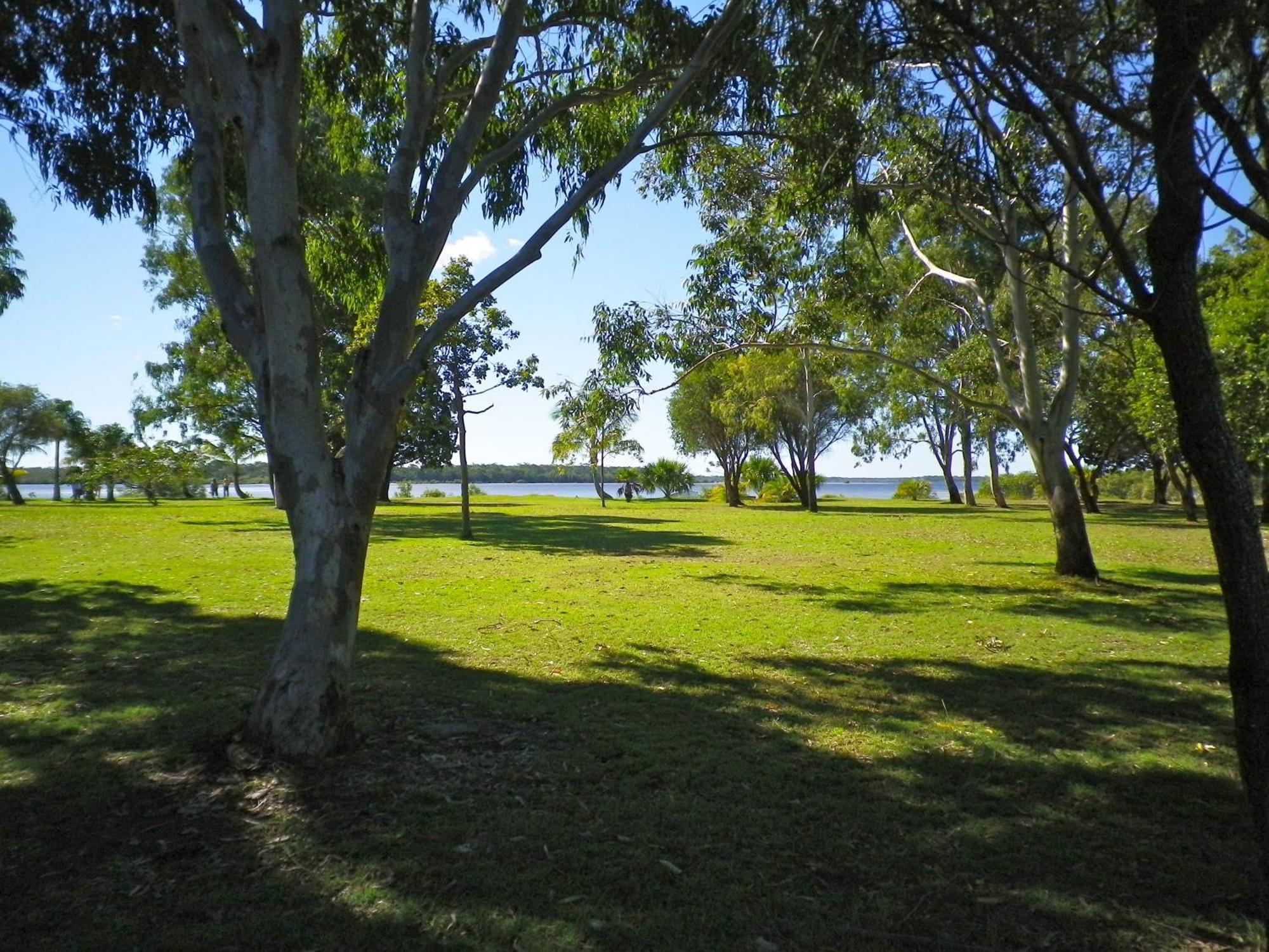 Tin Can Bay'S Sleepy Lagoon Motel Eksteriør bilde