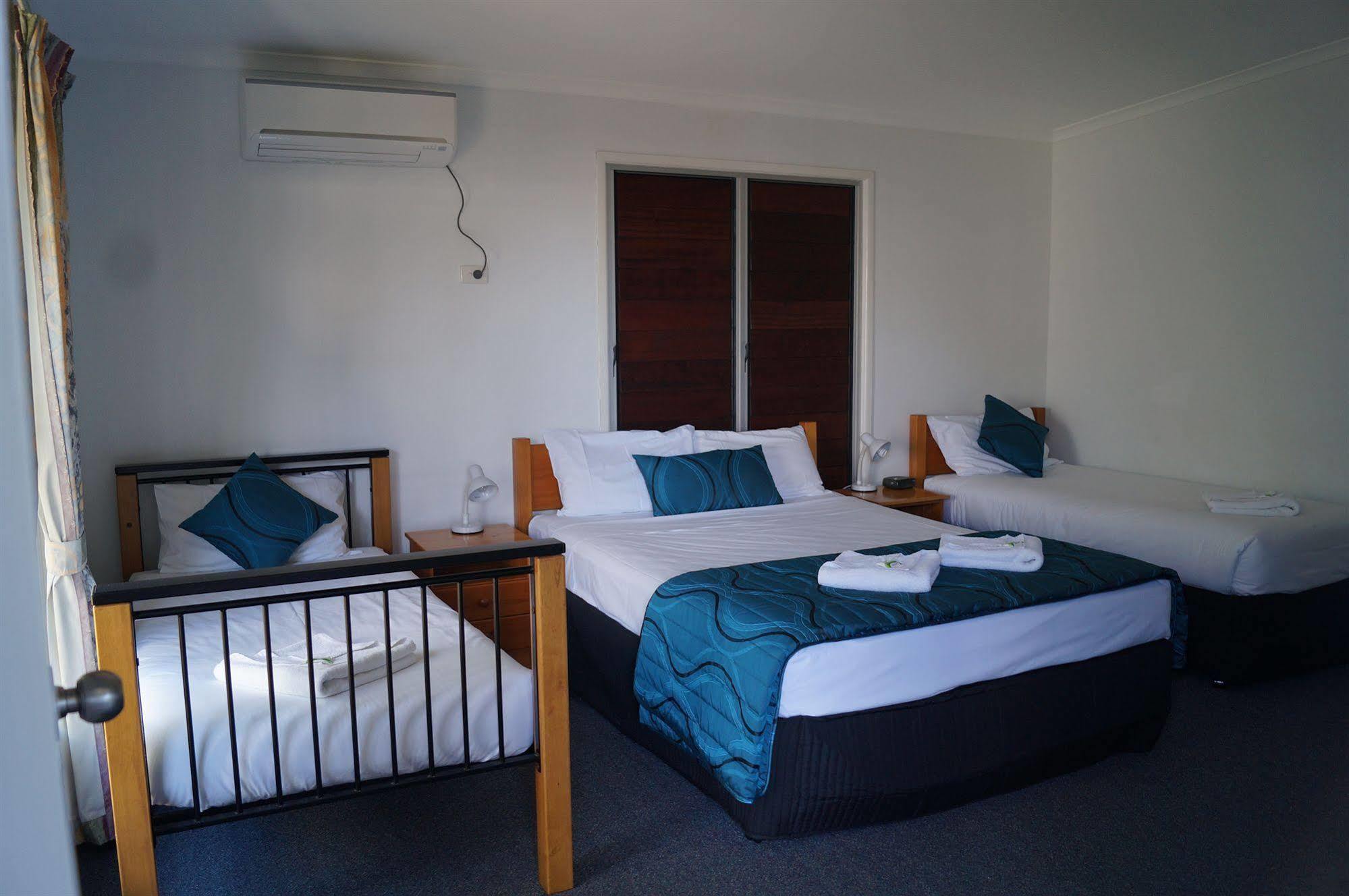 Tin Can Bay'S Sleepy Lagoon Motel Eksteriør bilde