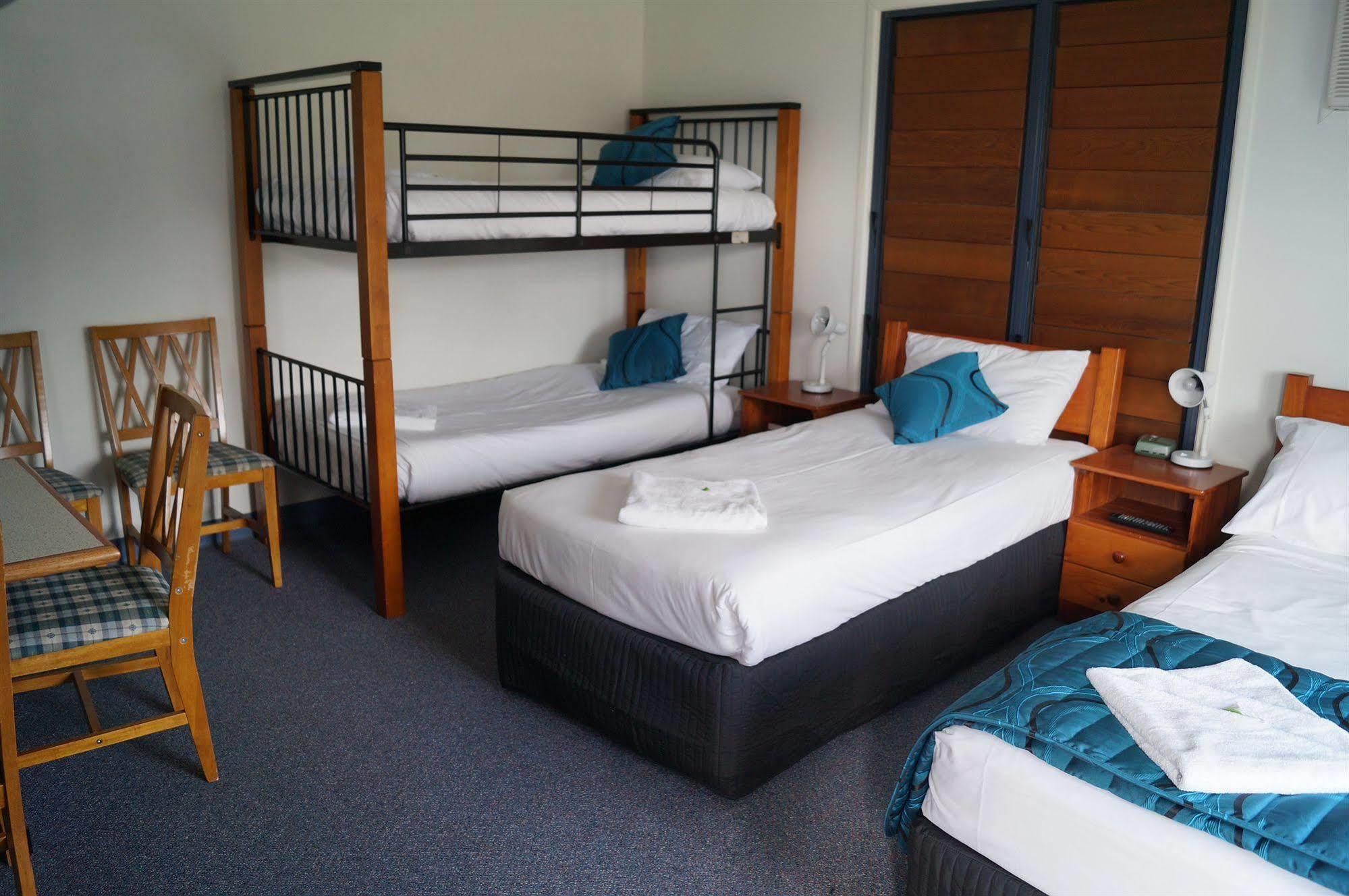 Tin Can Bay'S Sleepy Lagoon Motel Eksteriør bilde